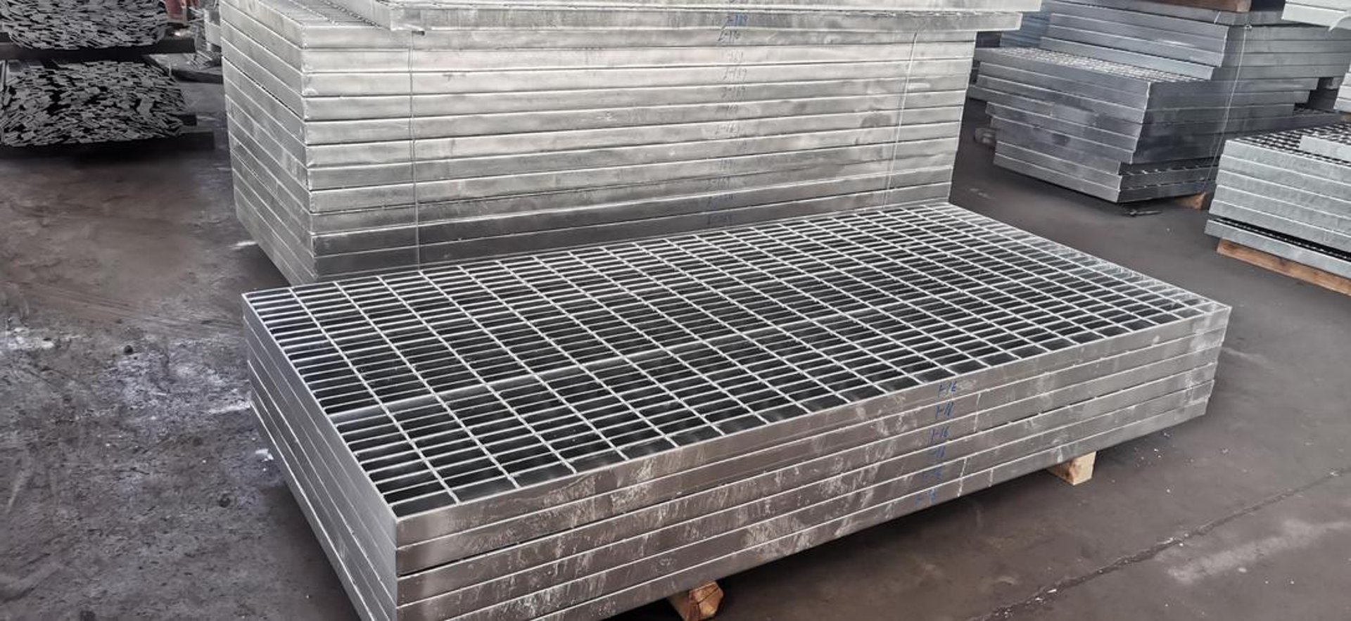 云磊钢格栅